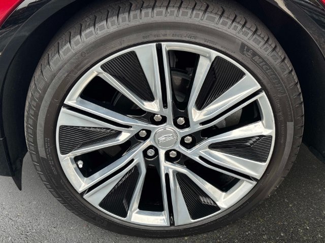 Certified 2024 Cadillac Lyriq Luxury w/ LPO, Floor Liner Package AWD/4WD image 9