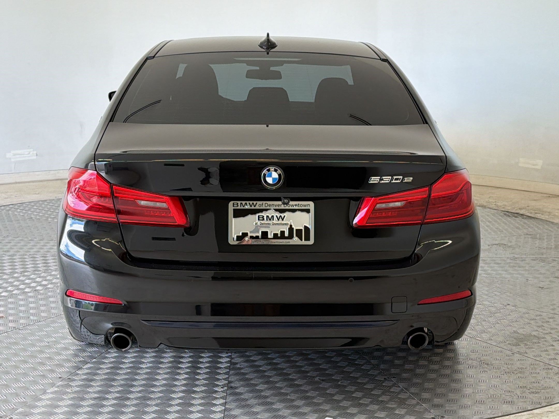 Used 2018 BMW 530e xDrive AWD/4WD image 10