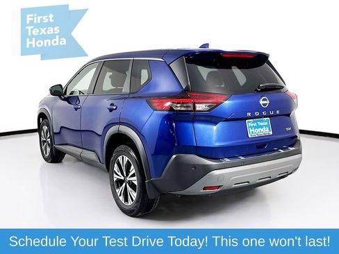 Used 2023 Nissan Rogue SV image 6