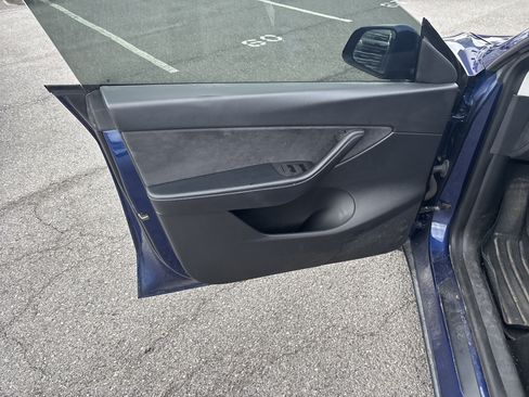 Used 2020 Tesla Model Y Long Range AWD/4WD image 13