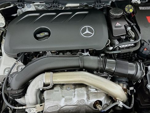Used 2024 Mercedes-Benz GLA 250 4MATIC image 31