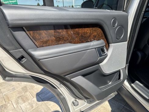 Used 2021 Land Rover Range Rover image 15