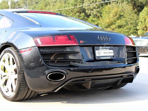 Used 2010 Audi R8 V10 image 11