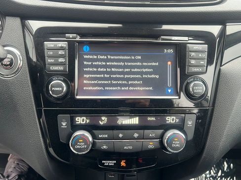 Used 2017 Nissan Rogue Sport SL w/ SL Premium Package image 23