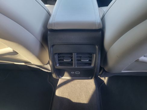 Used 2023 Cadillac XT4 Premium Luxury AWD/4WD image 17