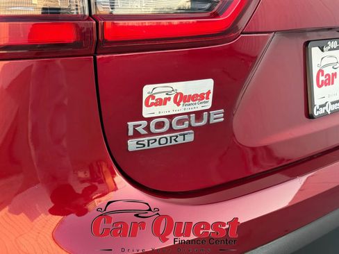 Used 2021 Nissan Rogue Sport S image 21