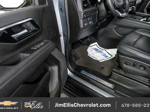 Certified 2025 Chevrolet Tahoe LT AWD/4WD image 7