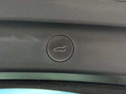 Used 2023 Tesla Model Y Long Range AWD/4WD image 12