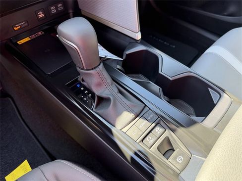 Certified 2026 Toyota Camry SE image 17