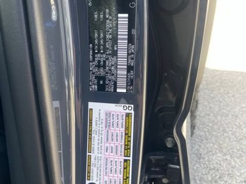 New 2026 Toyota 4Runner SR5 AWD/4WD image 27