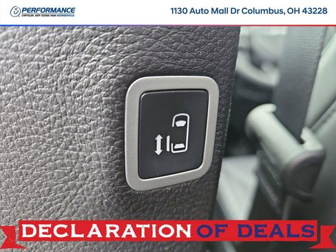 New 2026 Chrysler Pacifica Select image 15