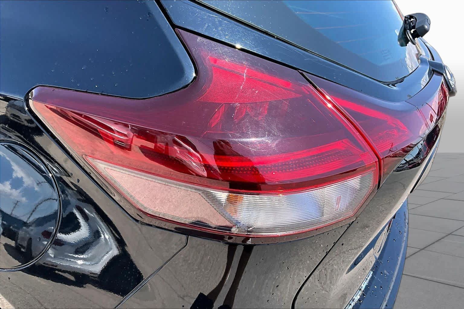 Used 2023 Nissan Kicks SV FWD image 28