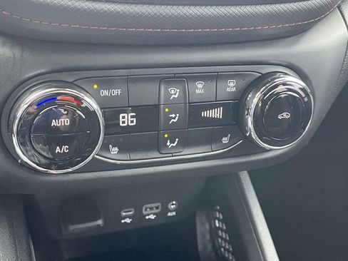 Used 2023 Chevrolet TrailBlazer RS w/ Convenience Package image 19