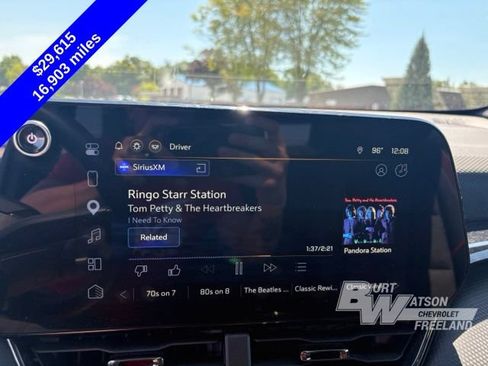 Used 2025 Chevrolet Equinox RS FWD image 18
