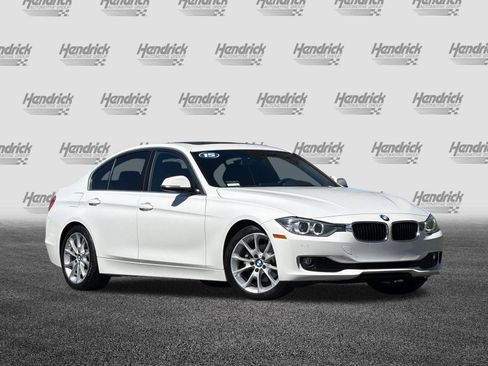 Used 2015 BMW 320i Sedan image 2