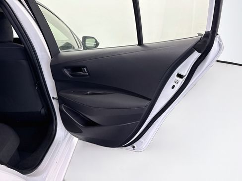 Used 2025 Toyota Corolla LE FWD image 29
