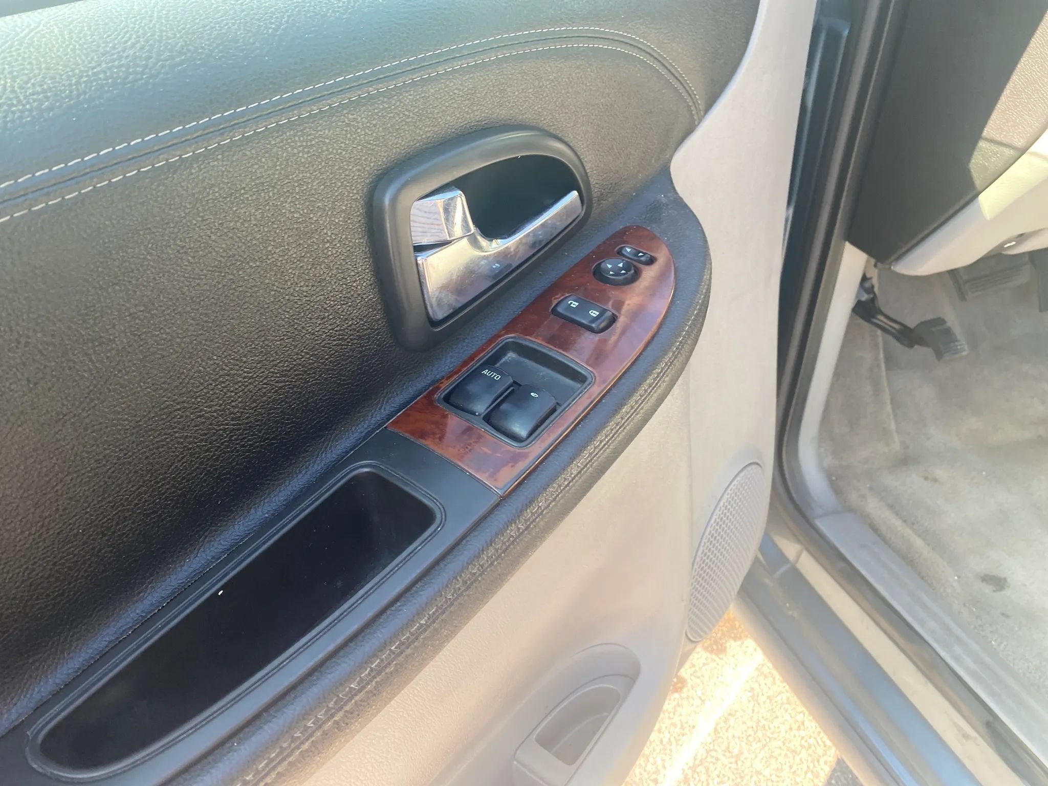 Used 2005 Chevrolet Uplander w/ Climate Package FWD image 17