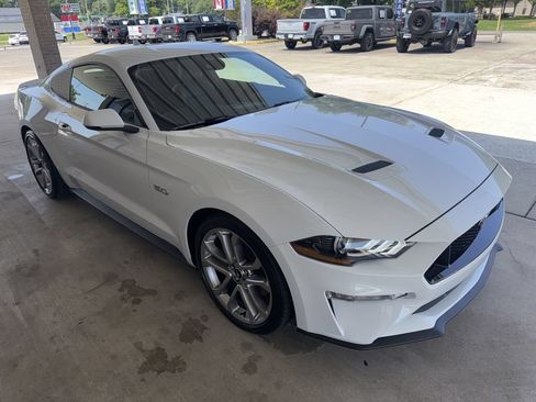 Used 2023 Ford Mustang GT Premium w/ Equipment Group 401A RWD image 3