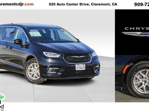 Certified 2024 Chrysler Pacifica Touring-L image 1