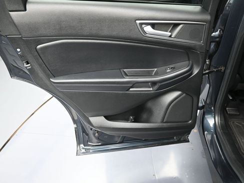 Certified 2022 Ford Edge SE w/ Black Appearance Package image 24