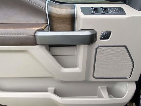 Used 2019 Ford F150 Limited w/ Trailer Tow Package image 18