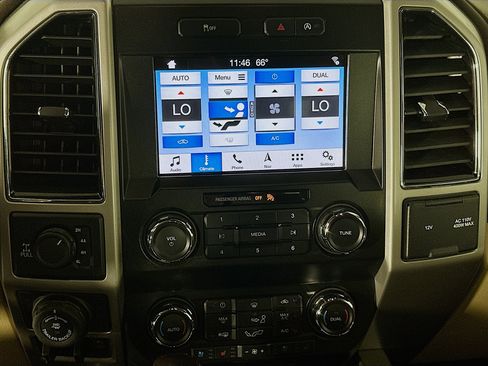 Used 2019 Ford F150 Lariat image 24