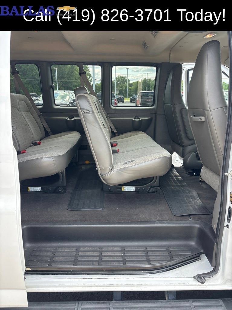 Used 2024 GMC Savana 3500 LT w/ LT Preferred Equipment Group RWD image 15