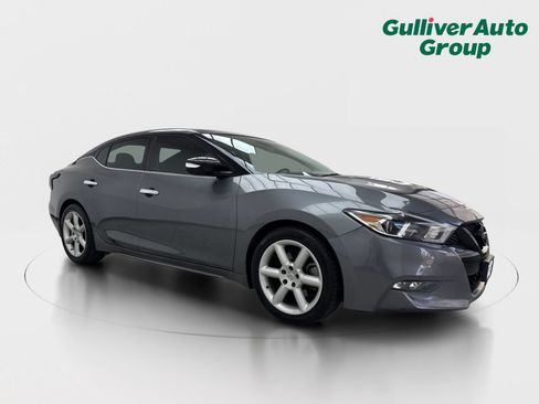 Used 2018 Nissan Maxima Platinum FWD image 12