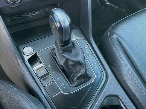 Used 2020 Volkswagen Tiguan SE R-Line image 15