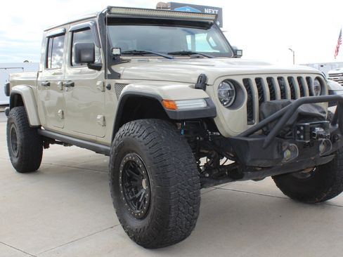 Used 2020 Jeep Gladiator Rubicon image 11