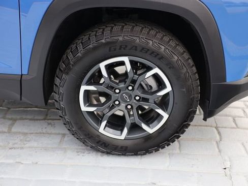 Used 2025 Chevrolet Equinox ACTIV w/ Convenience Package III image 42