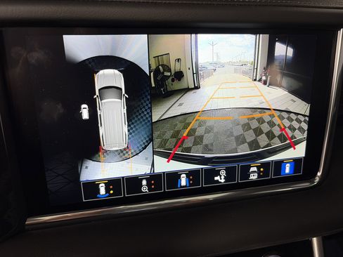 Used 2023 GMC Yukon Denali image 29