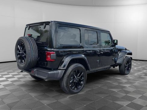 Used 2025 Jeep Wrangler Sahara w/ Safety Group image 4