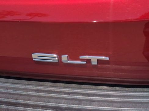 Certified 2024 GMC Yukon XL SLT RWD image 31