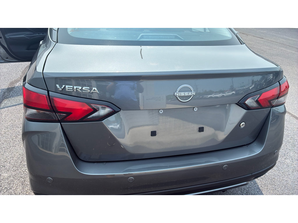 Used 2025 Nissan Versa S FWD image 24