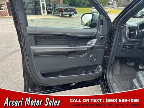 Used 2023 Ford Expedition Platinum image 10