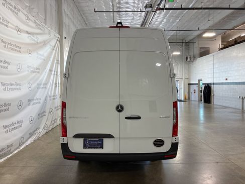 New 2025 Mercedes-Benz Sprinter 2500 image 5