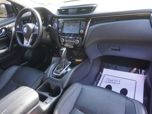 Used 2018 Nissan Rogue Sport SL w/ SL Premium Package image 22