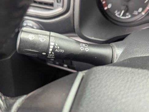 Used 2022 Nissan Titan PRO-4X w/ Pro-4x Convenience Package image 26