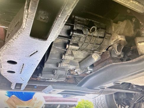 Used 2006 GMC Sierra 3500 SLT w/ Heavy-Duty Power Package image 34