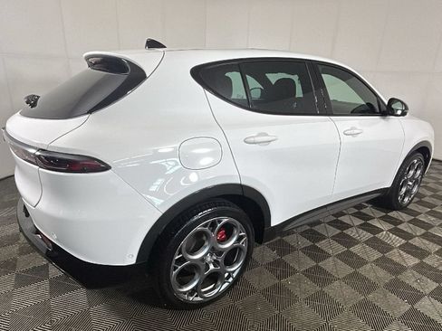 Used 2024 Alfa Romeo Tonale Veloce AWD/4WD image 3