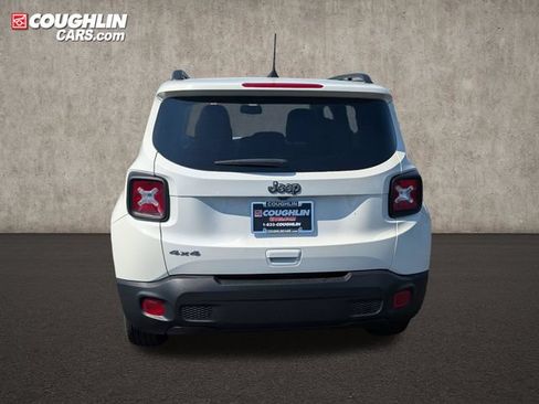 Used 2023 Jeep Renegade Latitude w/ Premium Group AWD/4WD image 6