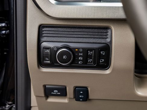 Used 2026 Ford F450 Platinum w/ Platinum Plus Package image 22