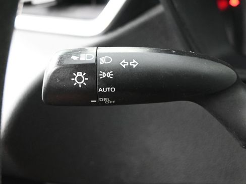Used 2021 Toyota Corolla LE w/ Carpet Mat Package (TMS) FWD image 22