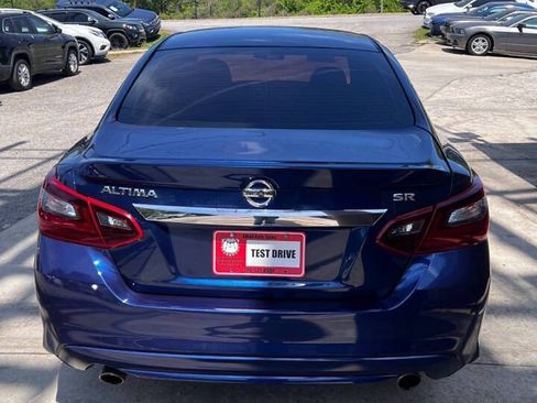 Used 2017 Nissan Altima 2.5 SR FWD image 10