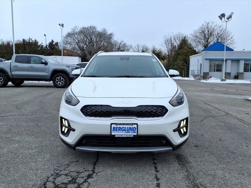 Used 2022 Kia Niro EX Premium image 9