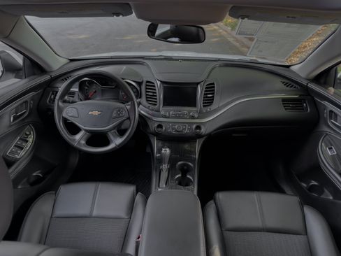 Used 2017 Chevrolet Impala LT w/ Convenience Package FWD image 5