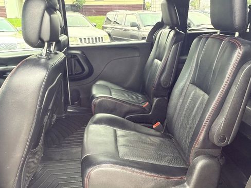 Used 2015 Dodge Grand Caravan R/T image 6