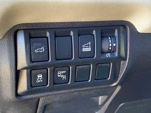 Used 2019 Subaru Ascent Touring image 22