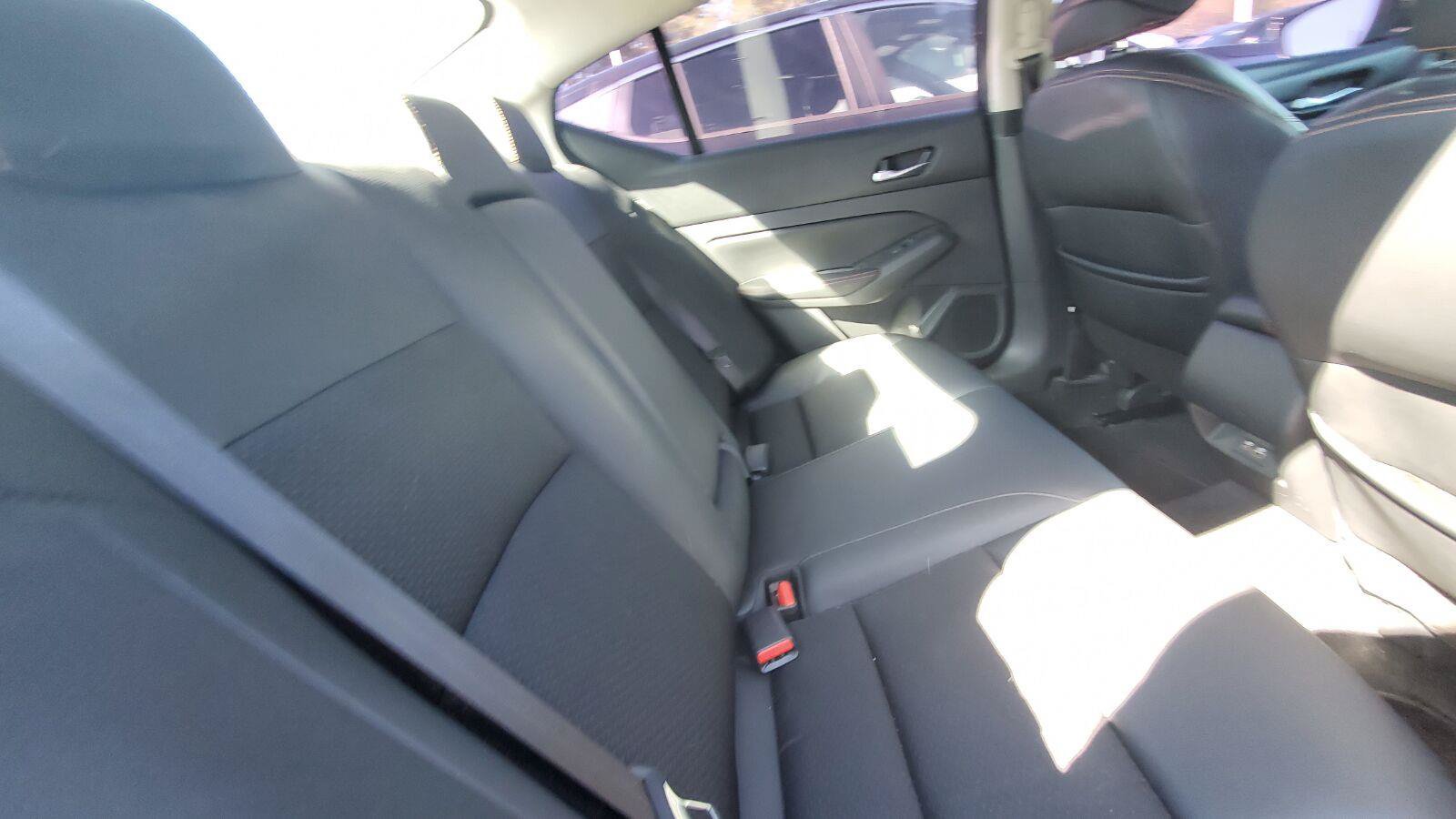 Used 2021 Nissan Altima 2.5 SR FWD image 6